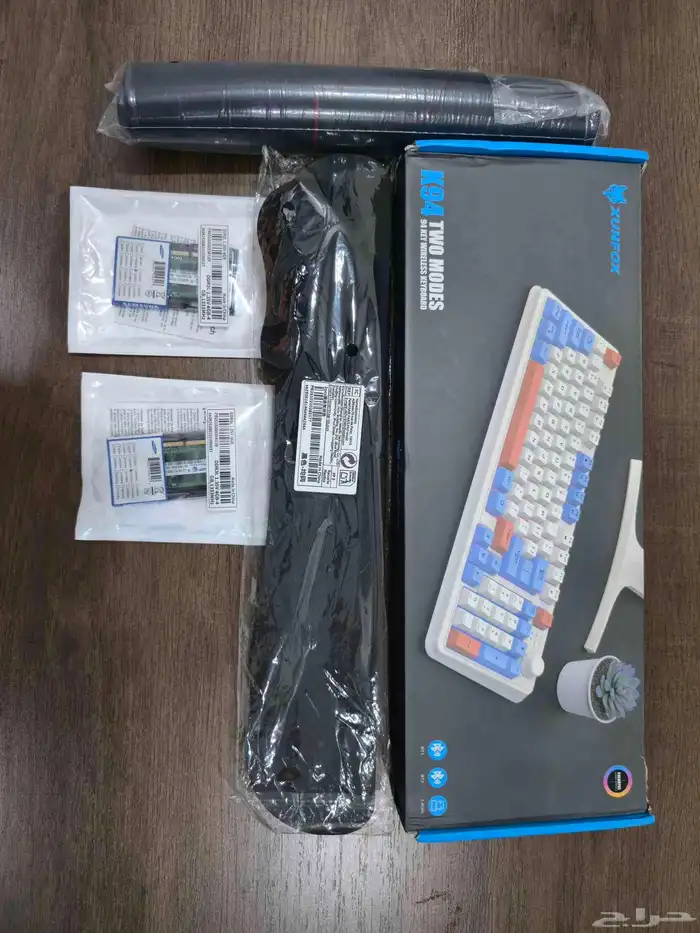 كيبورد ميكانيكي XUNFOX K94 بلوتوث وإضاءة RGB (نظيف جد ا) 0