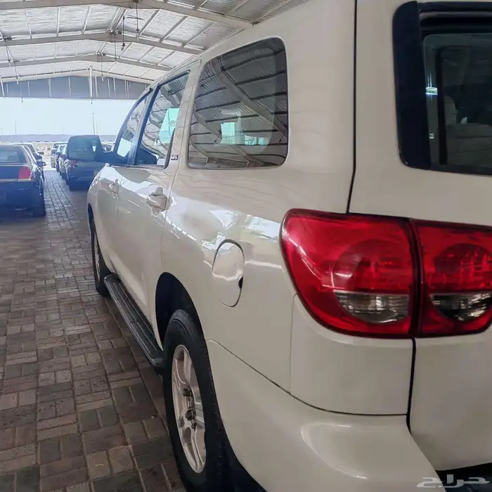 TOYOTA SEQUOIA 2016 KM 700 3