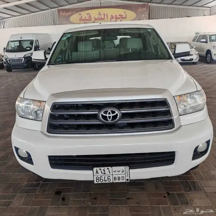 TOYOTA SEQUOIA 2016 KM 700 0