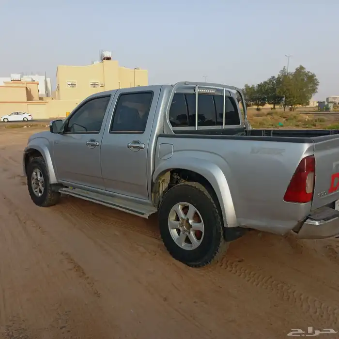 ايسوزو ديماكس 2009 8