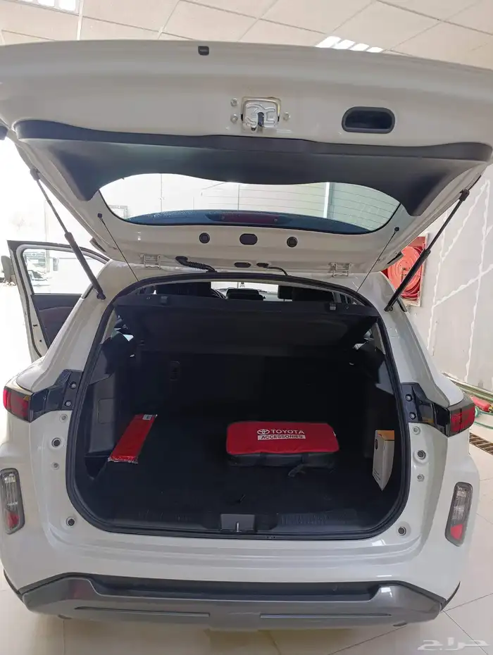 تويوتا اوربان كروزر 2025 ممشي 8 الف 6