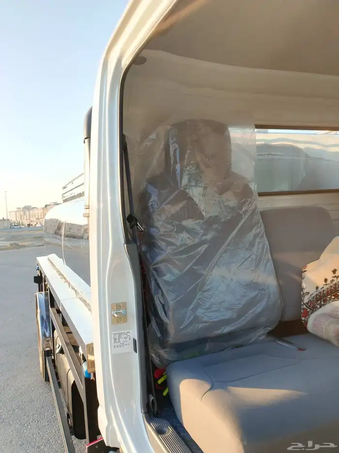 ايسوزو وايت ماء شبه وكاله 18