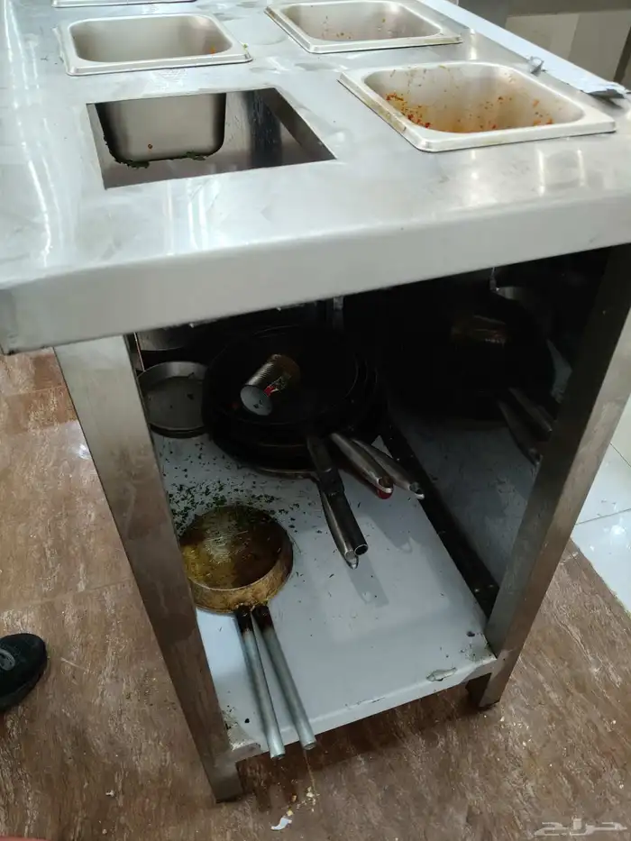 للبيع اغراض بوفية جديد استخدام شهر فقط 17