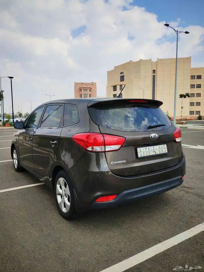 للبيع كيا كارينز موديل2014 7