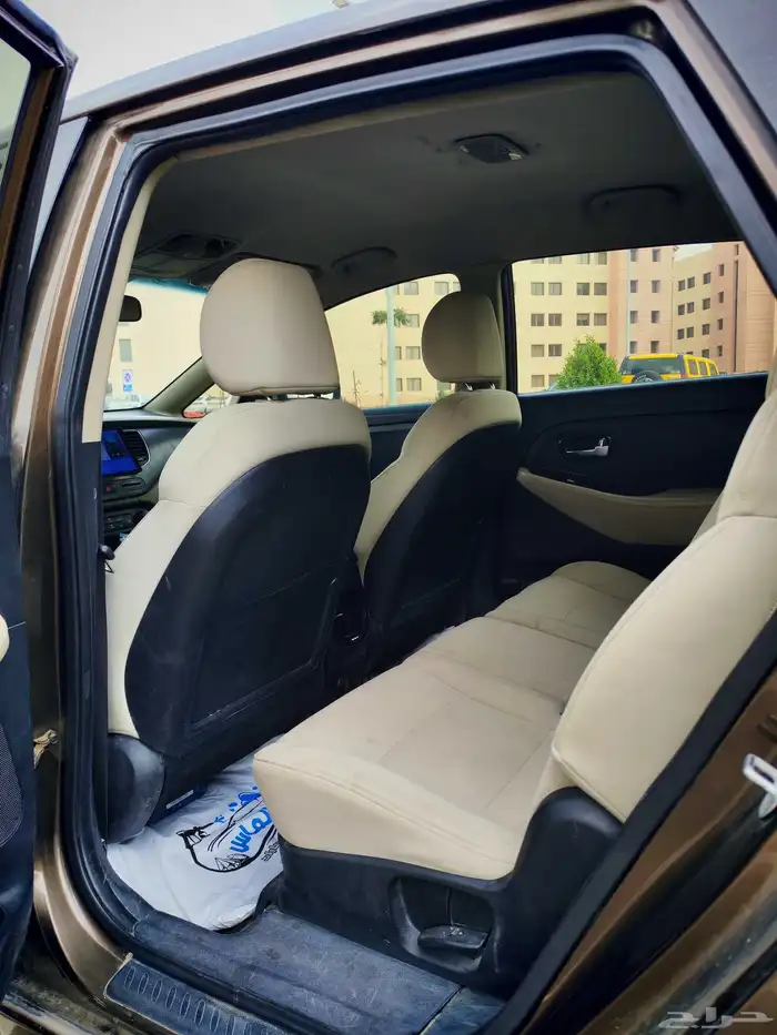 للبيع كيا كارينز موديل2014 14