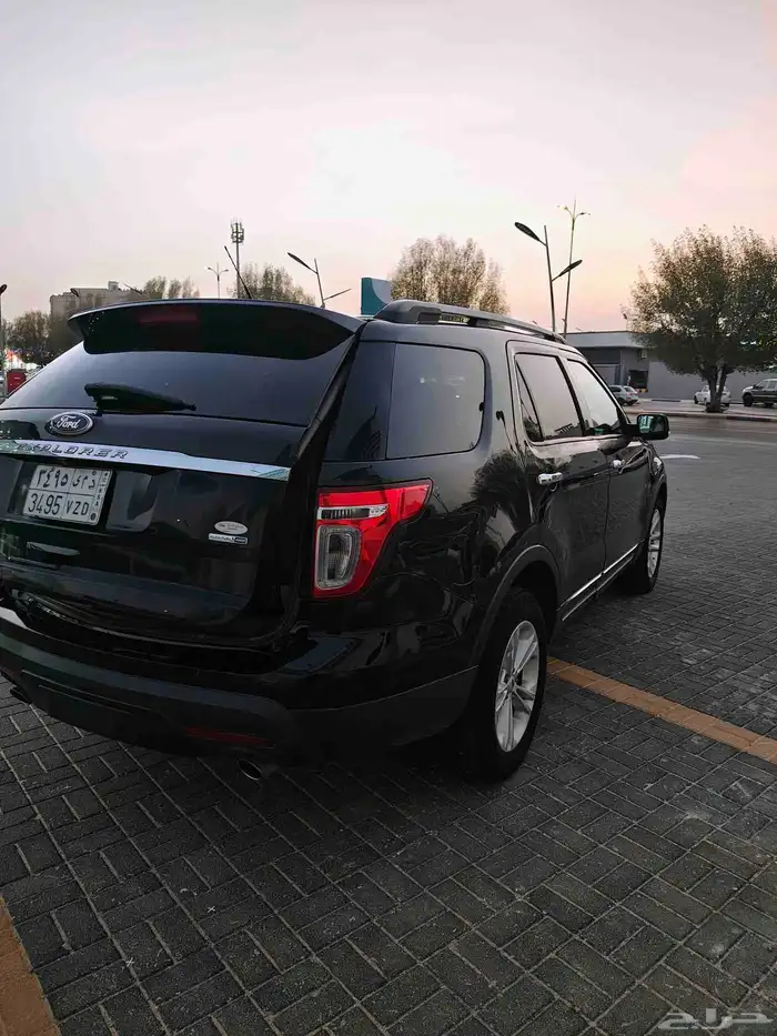 للبيع فورد اكسبلور 2015 فل كامل 10