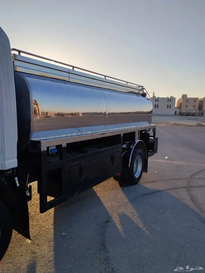 ايسوزو وايت ماء شبه وكاله 3