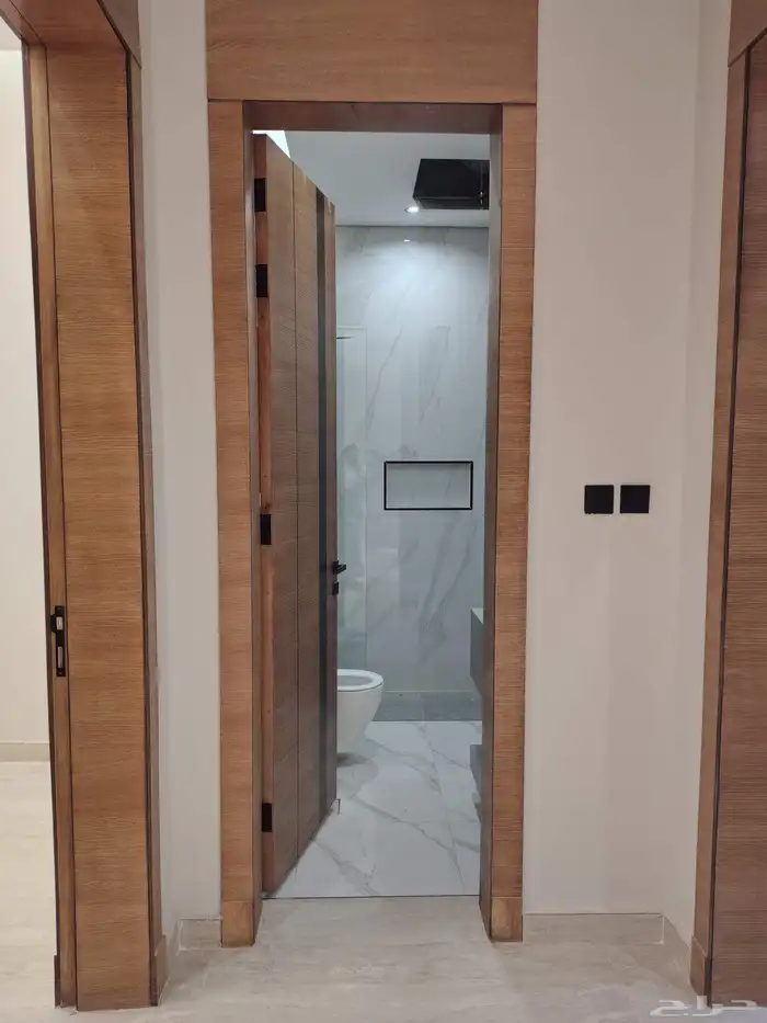 شقه جديده للايجار بالمهديه 3 غرف مجلس وصاله بسعر 60 الف 2