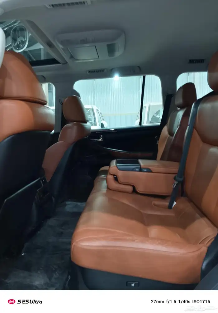 جيب لكزس LX570 موديل 2011 فل كامل شرط بدي ومحركات 6