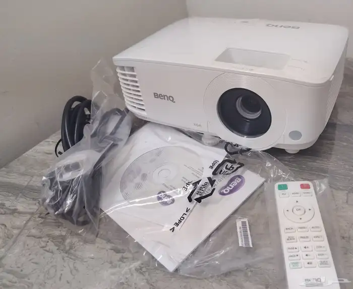بروجكتور بينكيو benq MX611 2