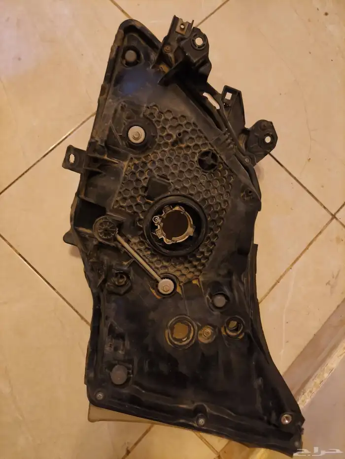 شمعه نيسان يورفان 2