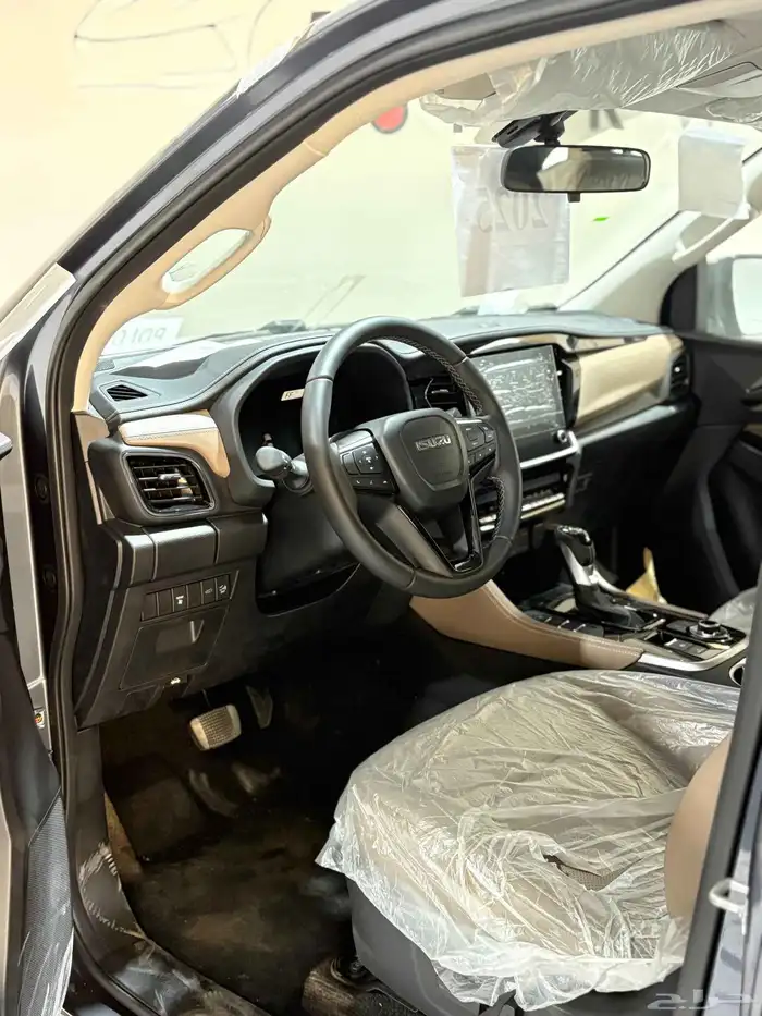 ايسوزو ام يو اكس فل ليمتد خليجي 2025 5