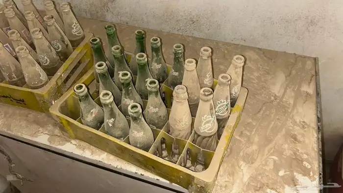 تراث علب ببسي قديم وسفن قديم وابريق قديم 0