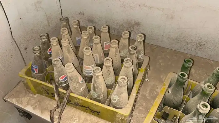 تراث علب ببسي قديم وسفن قديم وابريق قديم 1