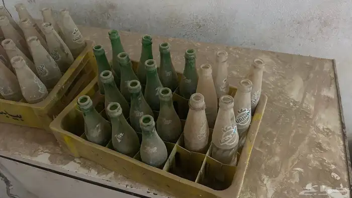 تراث علب ببسي قديم وسفن قديم وابريق قديم 2