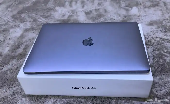 لابتوب أبل ماك اير 2020 M1 مع ملحقاته 0