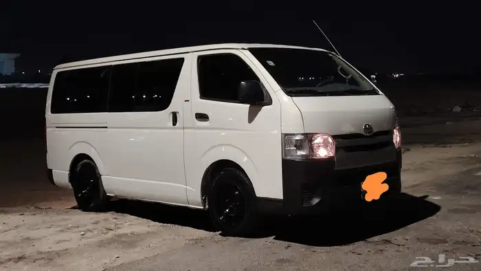 باص موديل 2009 بنزين 0