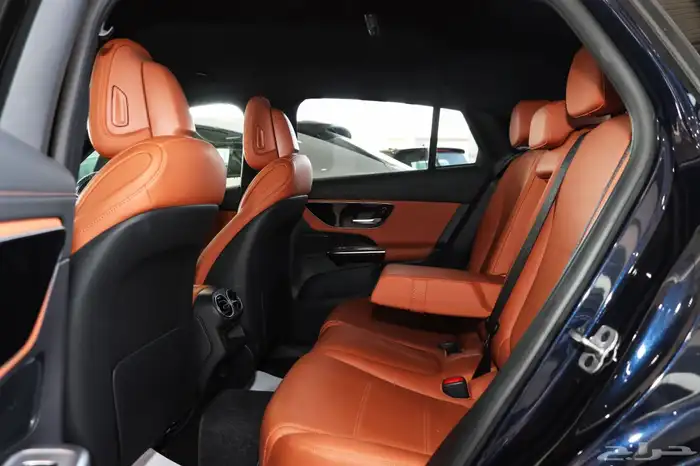 مرسيدس GLC200 كوبيه موديل 2024 عداد 13 الف كم 7