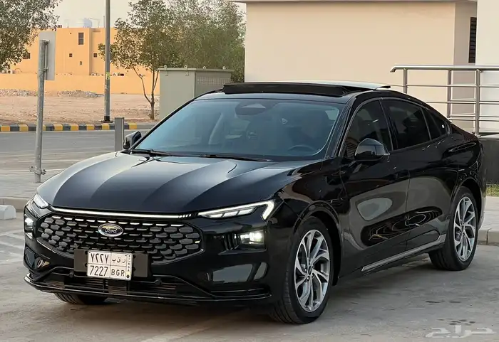 فورد توروس 2024 تيتانيوم (بحالة ممتازة) 1