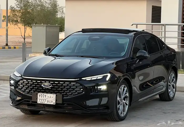 فورد توروس 2024 تيتانيوم (بحالة ممتازة) 0