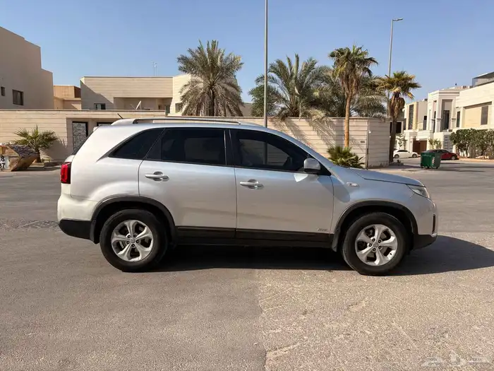 كيا سورنتو 2015 ممشي 134 الف 7 مقاعد 8