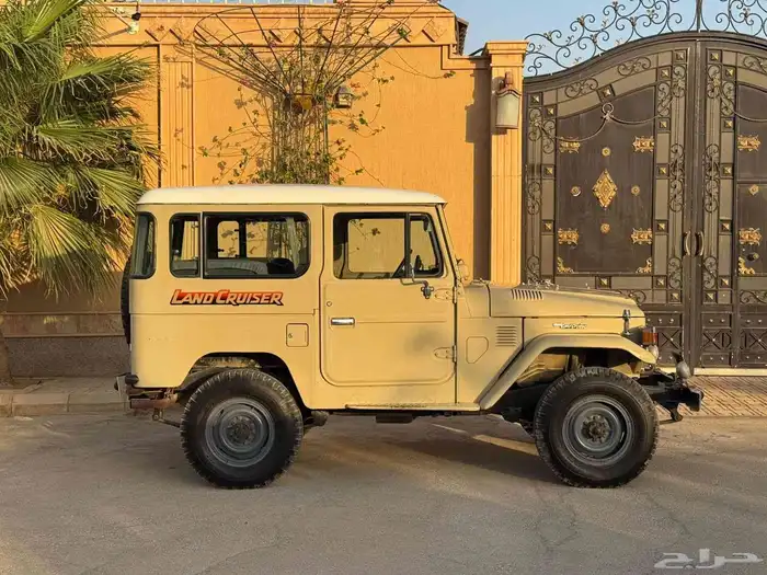 لاند كروزر 1984 نظيف 12
