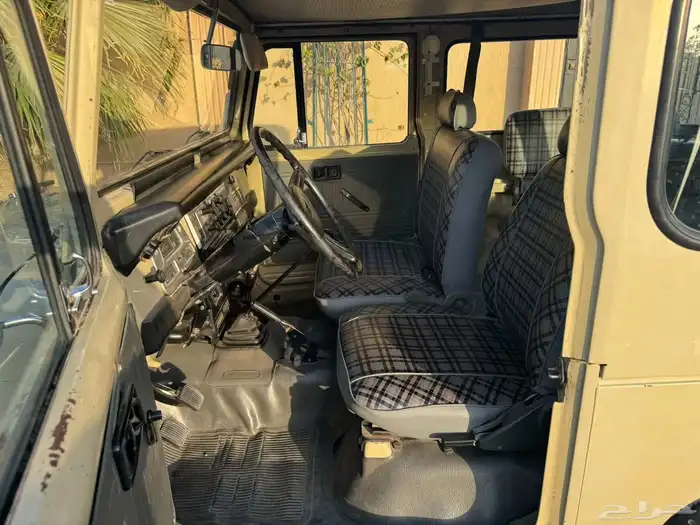 لاند كروزر 1984 نظيف 13