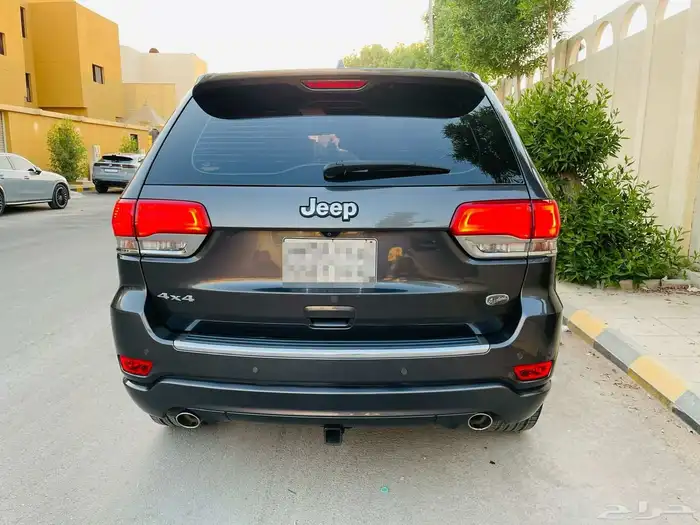 جيب جراند شيوكي اوفر لاند 2017 بحالة ممتازة 3