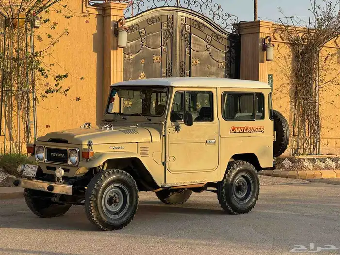 لاند كروزر 1984 نظيف 2