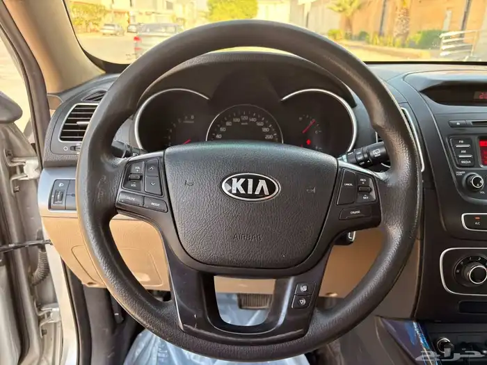 كيا سورنتو 2015 ممشي 134 الف 7 مقاعد 12