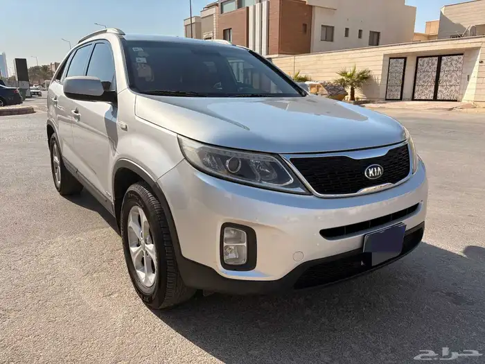 كيا سورنتو 2015 ممشي 134 الف 7 مقاعد 6