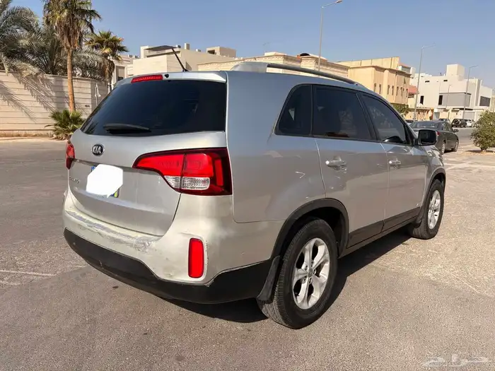 كيا سورنتو 2015 ممشي 134 الف 7 مقاعد 2