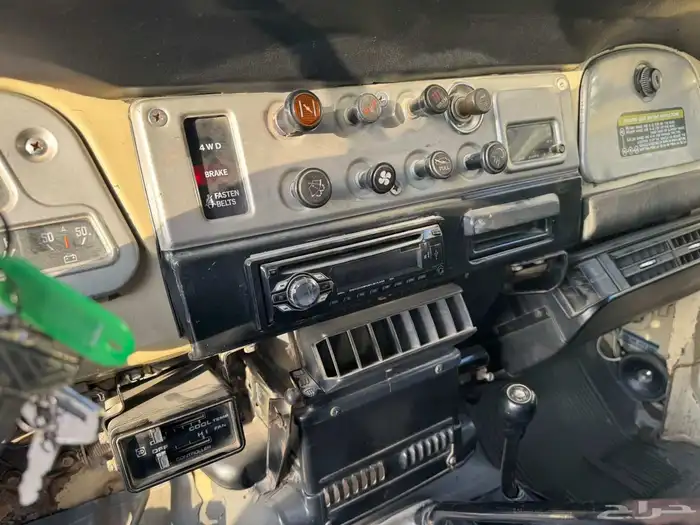 لاند كروزر 1984 نظيف 19