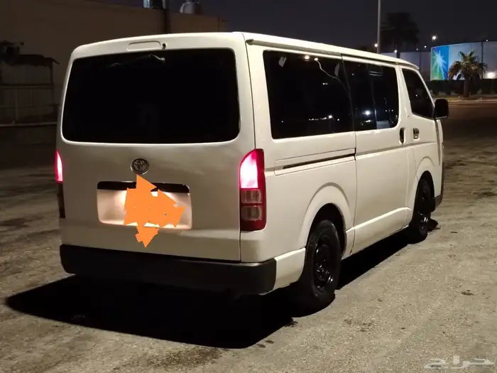 باص موديل 2009 بنزين 1