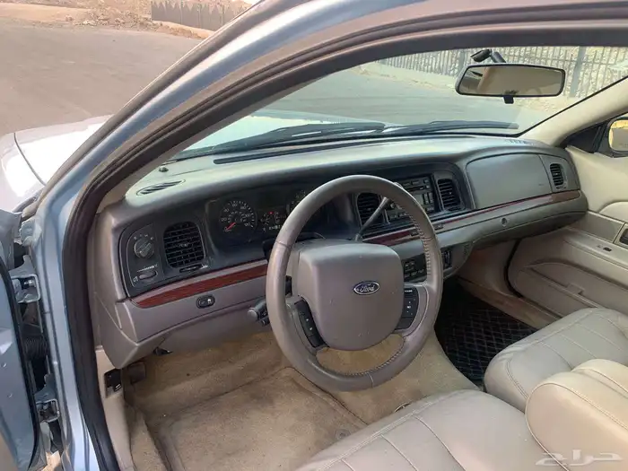 فورد فكتوريا 2011 8