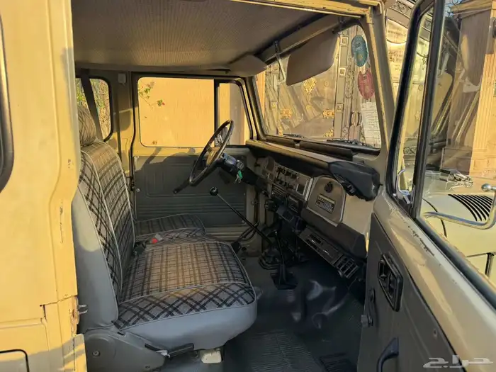 لاند كروزر 1984 نظيف 14