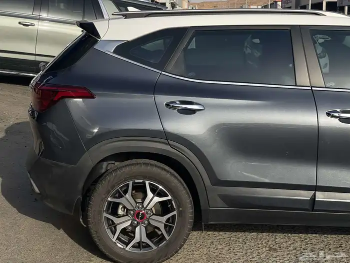 كيا سيلتوس 2023 نص فل 3