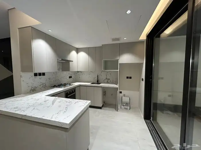 فيلا (تاون هاوس) جديدة للإيجار الرياض حي العارض 120.000 8