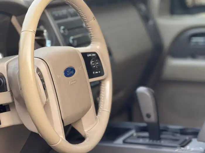 فورد اكسبيدشن 2013 قصير 16