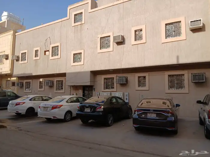 للإيجار شقه مجدده في حي الجراديه 26ألف على دفعتين 0