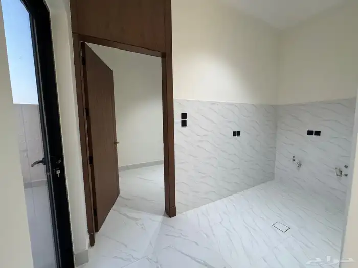 فيلا للبيع حي النرجس جنوب جلوي 25