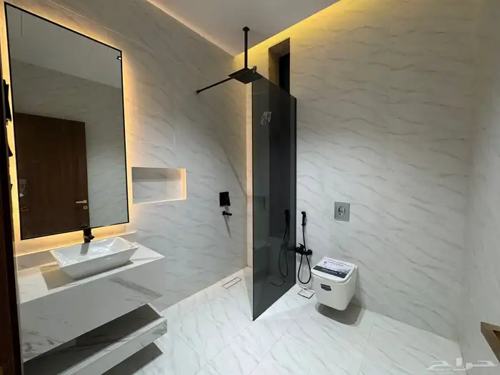 فيلا للبيع حي النرجس جنوب جلوي 18