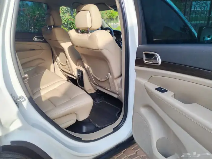 للبيع جيب جراند شيروكي موديل 2014 ثاني مالك 13