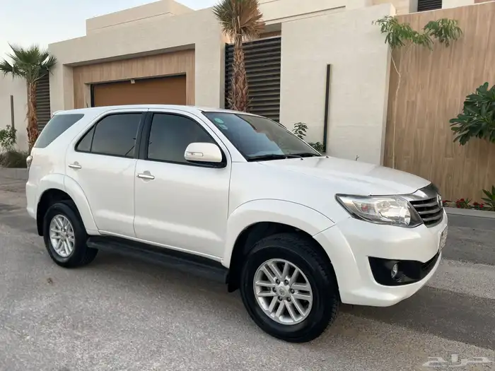 تويوتا فورتشنر 2015 دبل. نظيف جدا 7