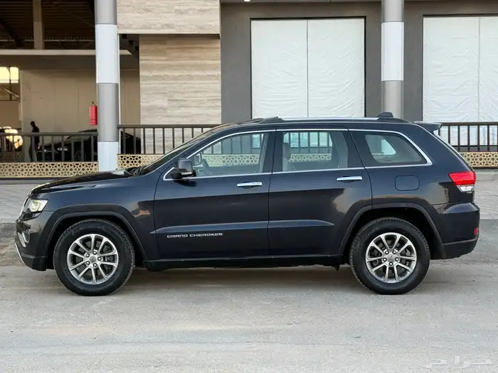 جيب شروكي - 2015 - سعودي - فل 2