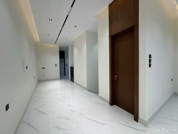 فيلا للبيع حي النرجس جنوب جلوي 23