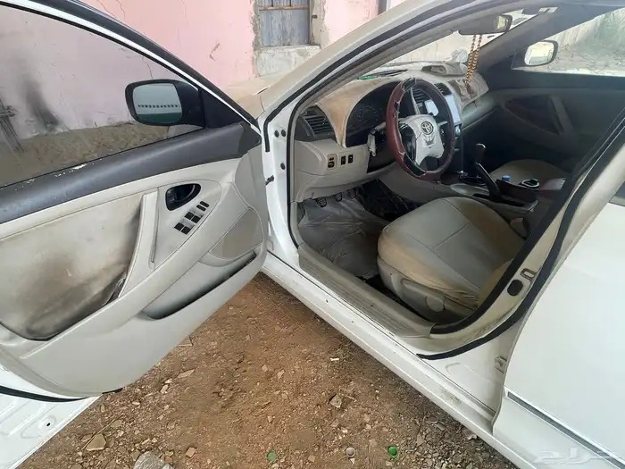 كامري 2011 الممشى موضح في الصوره قير مكينه على الشرط 12