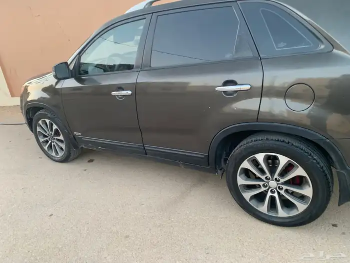 كيا سورينتو 7 مقاعد 2012 2