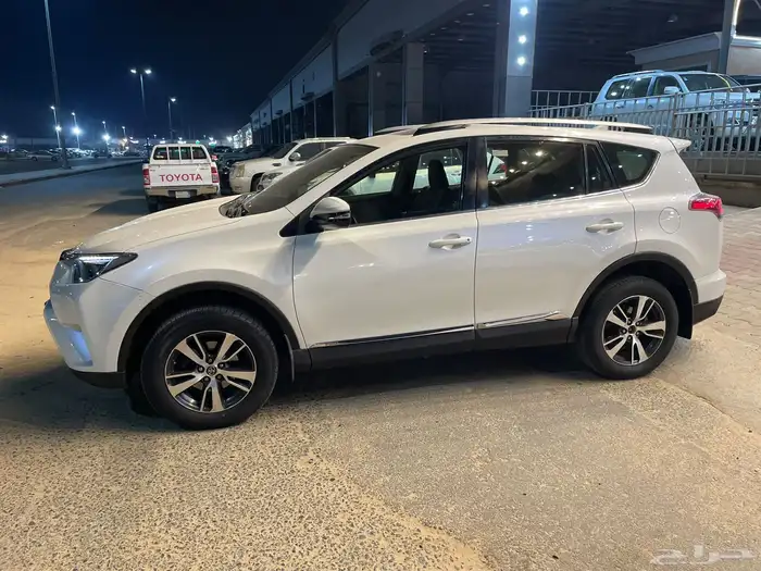 رافور موديل 2017 فل كامل مخمل عداد 86 الف بودي بلد 12