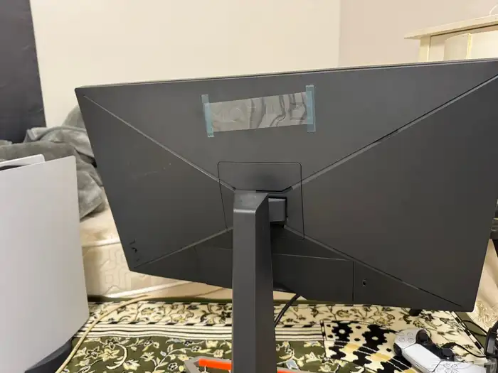 شاشة قمينق 4